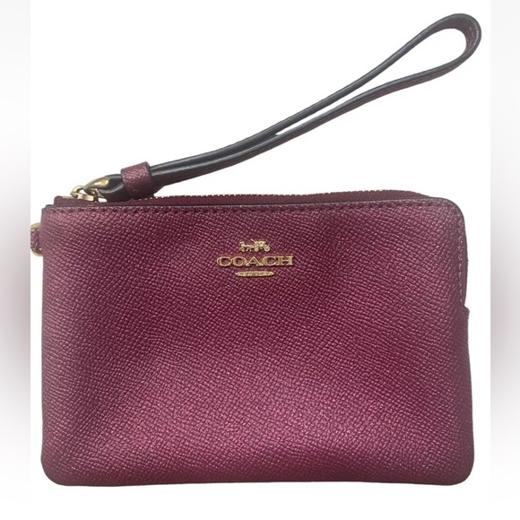 COACH CF547 Corner Zip Leather Wristlet Black Cherry / Gold - Picture 1 of 16